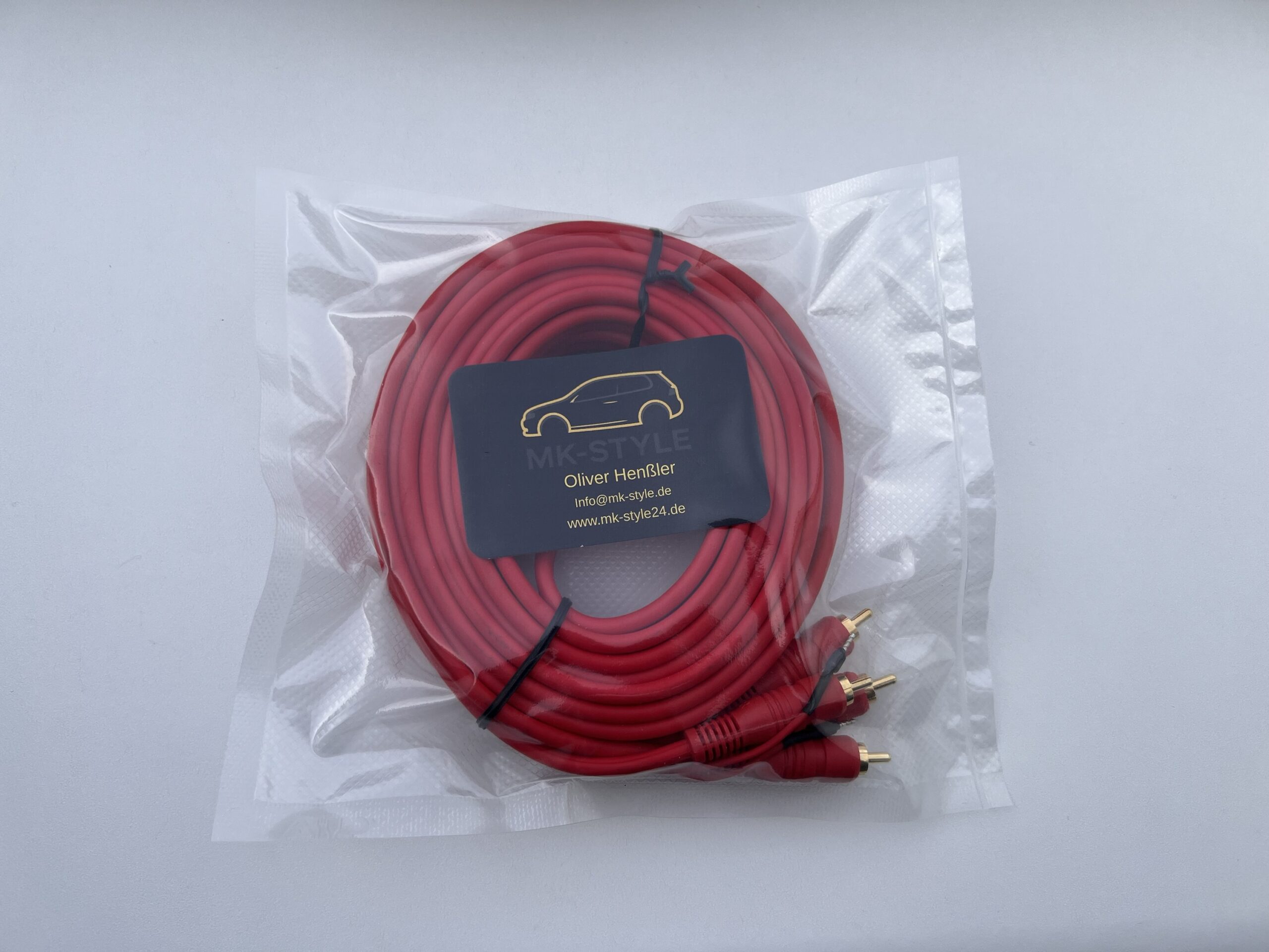 Built to Boost Cinchkabel mit integriertem Remote